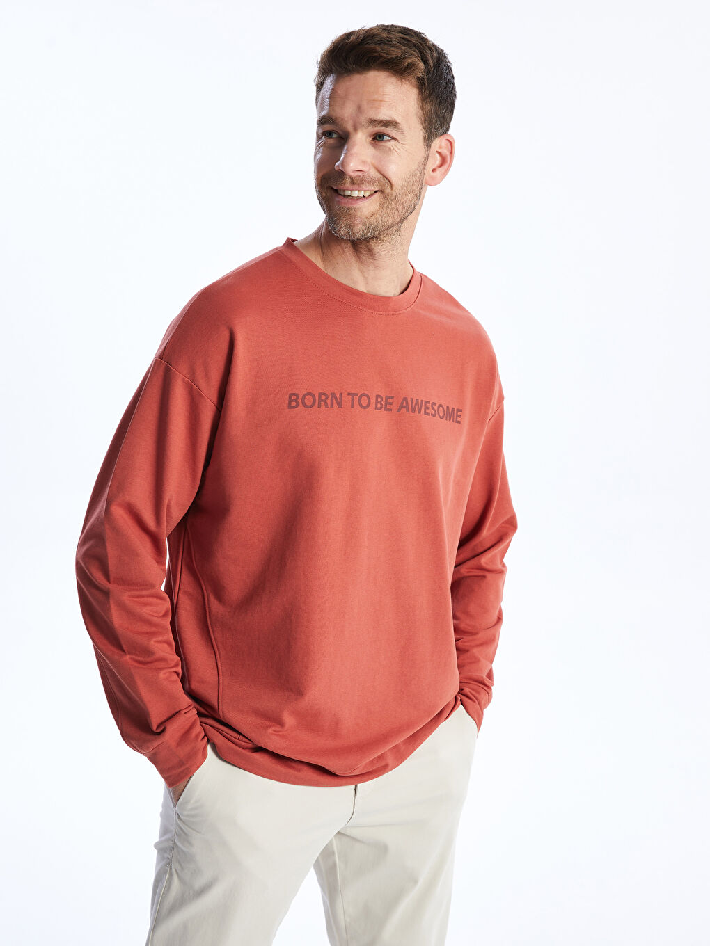 LCW ECO Kahverengi Bisiklet Yaka Uzun Kollu Baskılı Erkek Sweatshirt