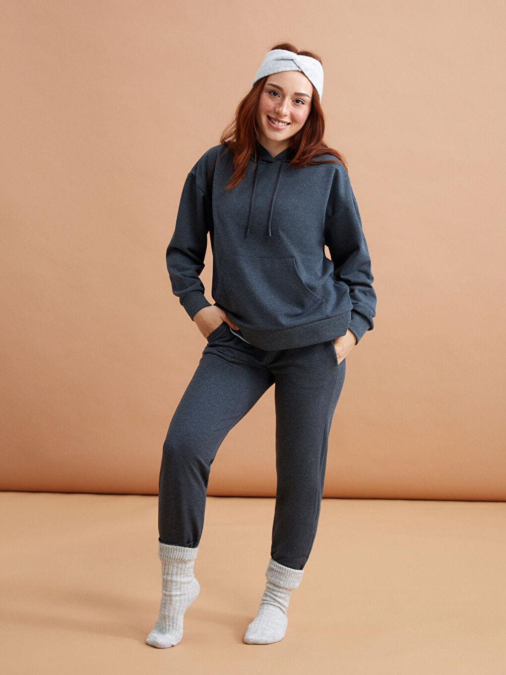 Petite Women's Elastic Waist Plain Sweatpants-1