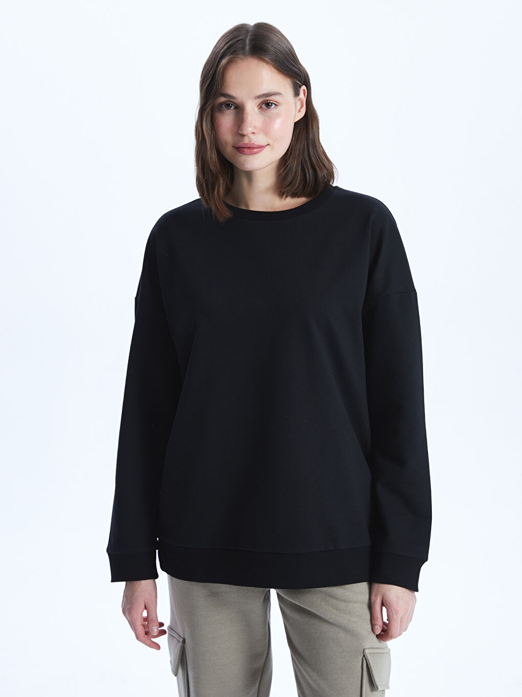 Siyah Bisiklet Yaka Düz Uzun Kollu Kadın Sweatshirt