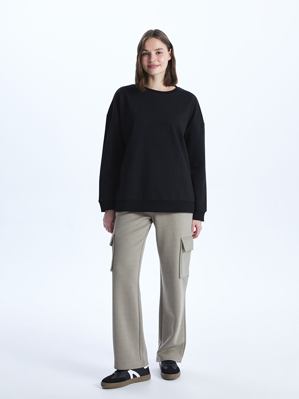 Siyah Bisiklet Yaka Düz Uzun Kollu Kadın Sweatshirt-2