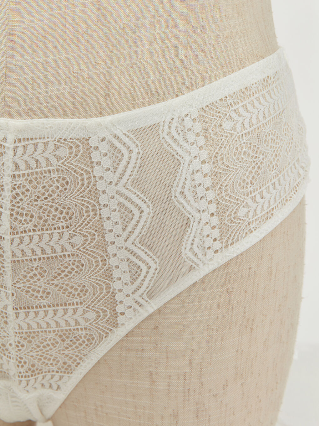 Ekru Dantelli Kadın İç Giyim Takım-2