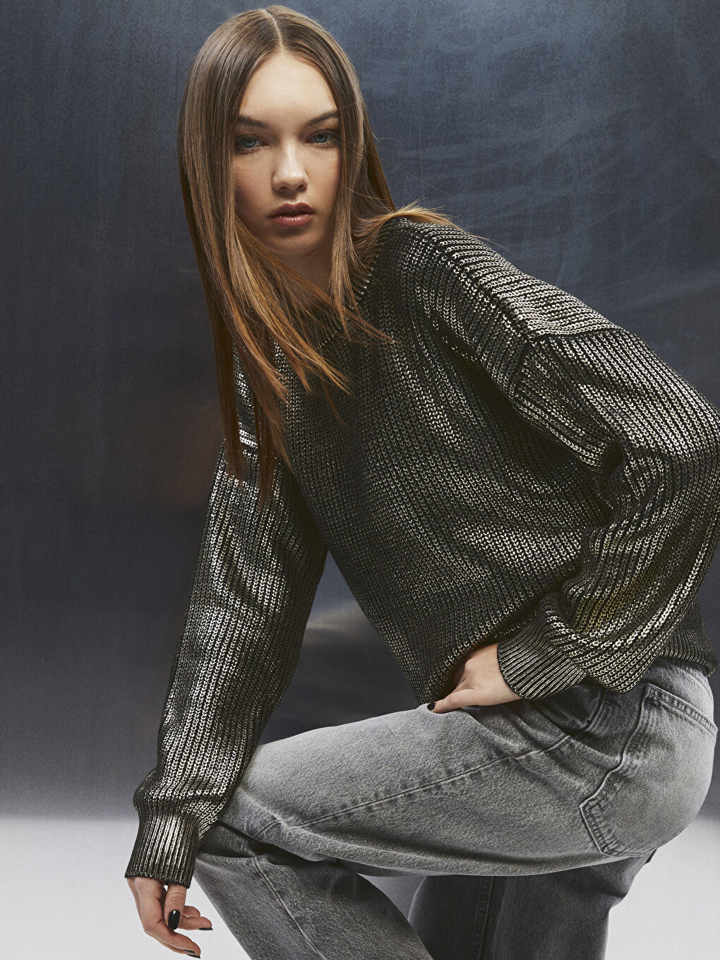 Siyah Bisiklet Yaka Parlak Görünümlü Kadın Triko Kazak