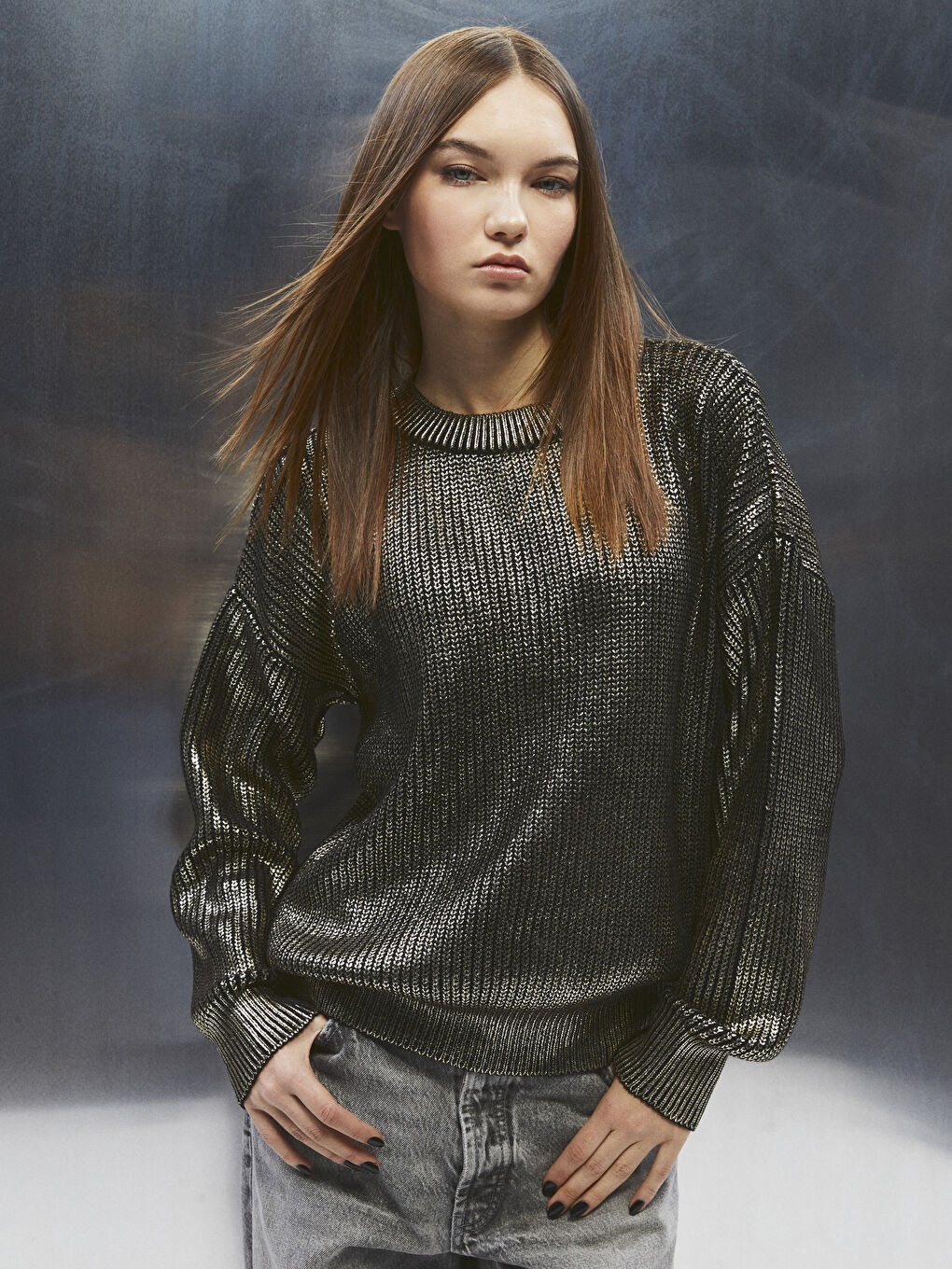 Siyah Bisiklet Yaka Parlak Görünümlü Kadın Triko Kazak-1