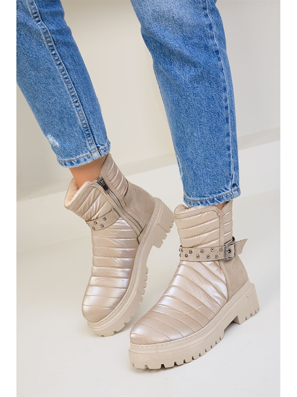 Bej Kalın Taban Toka Detaylı Kadın Bot-1