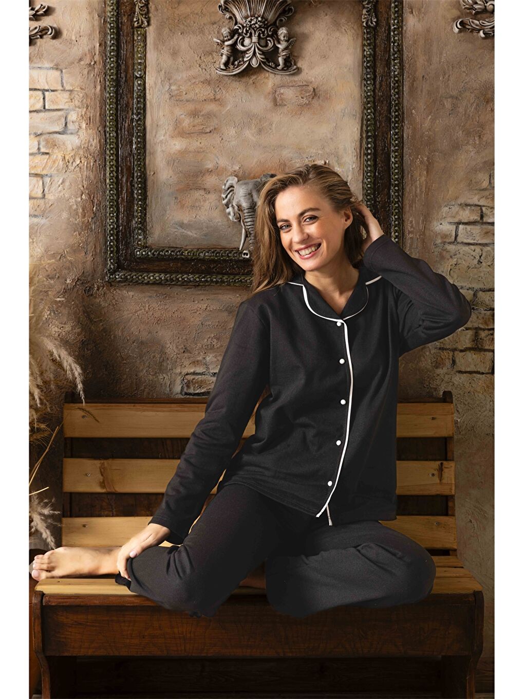 Siyah Gömlek Yaka Kadın Pijama Takımı