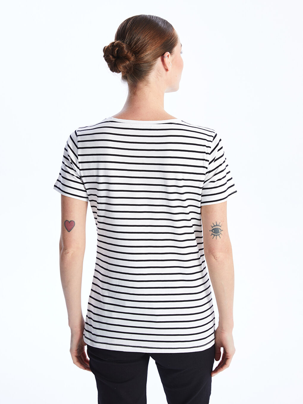 V-Neck Striped Short Sleeve Women's T-Shirt-4