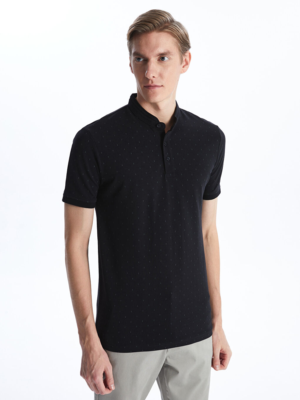 تيشيرت بيكيه بياقة مندرين للرجال-1