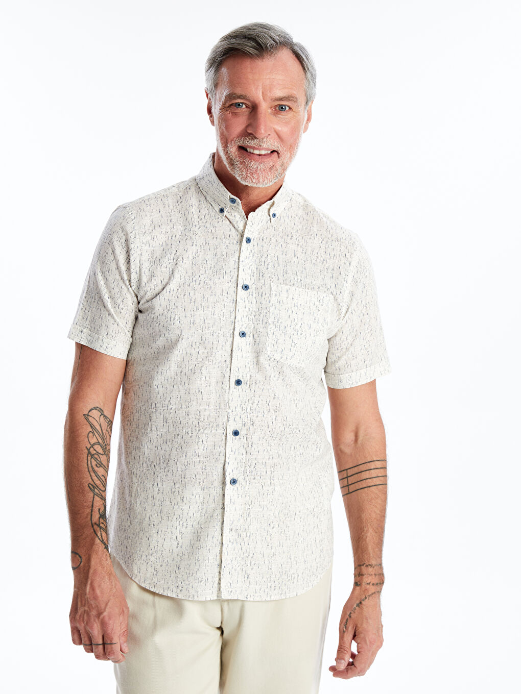 قميص بوبلين منقوش كم قصير بقصة عادية للرجال