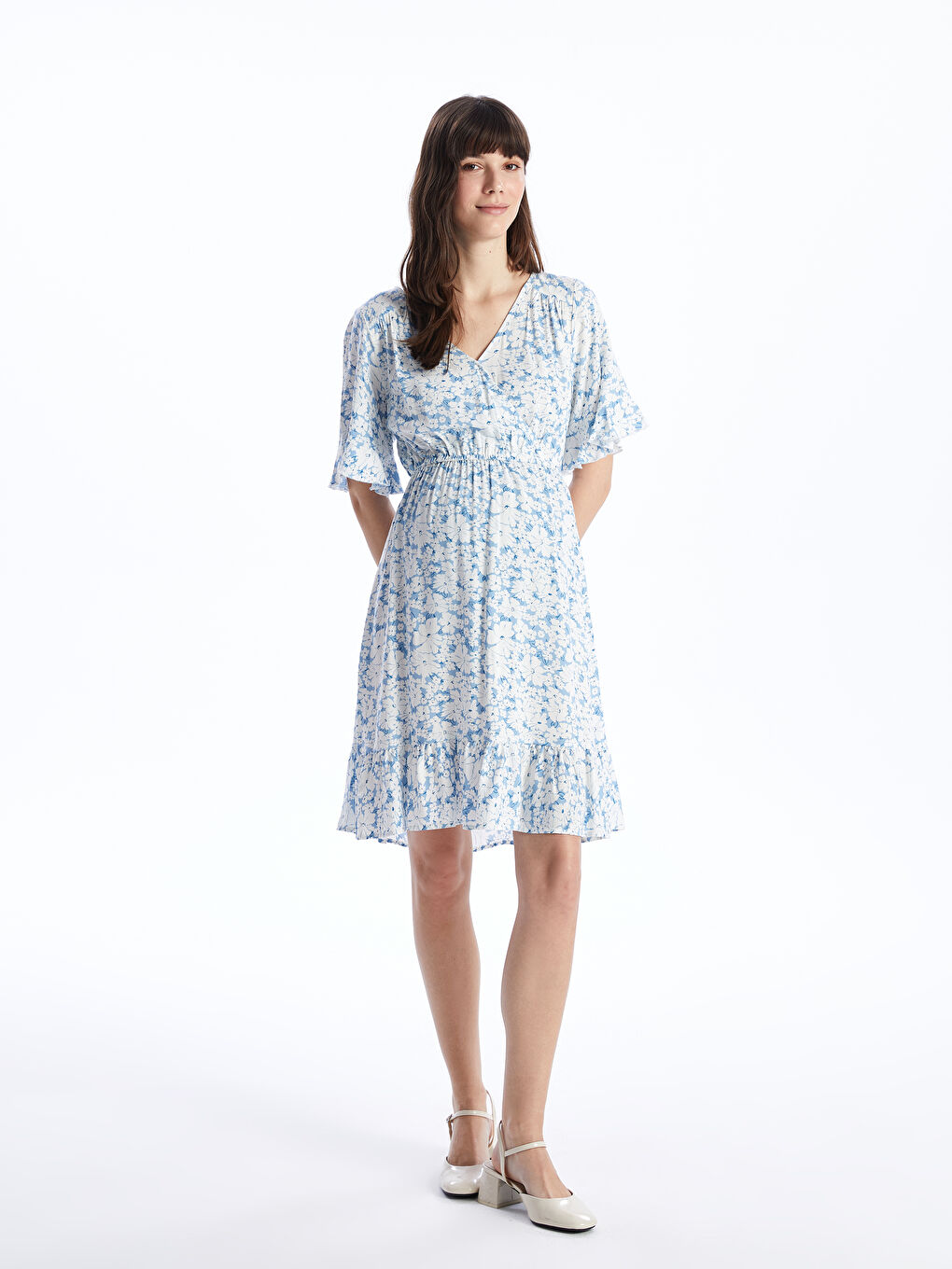 LCWAIKIKI Maternity Robe Maternité à Col Double Boutonnage Florale à Manches Courtes -S40056Z8-LQQ