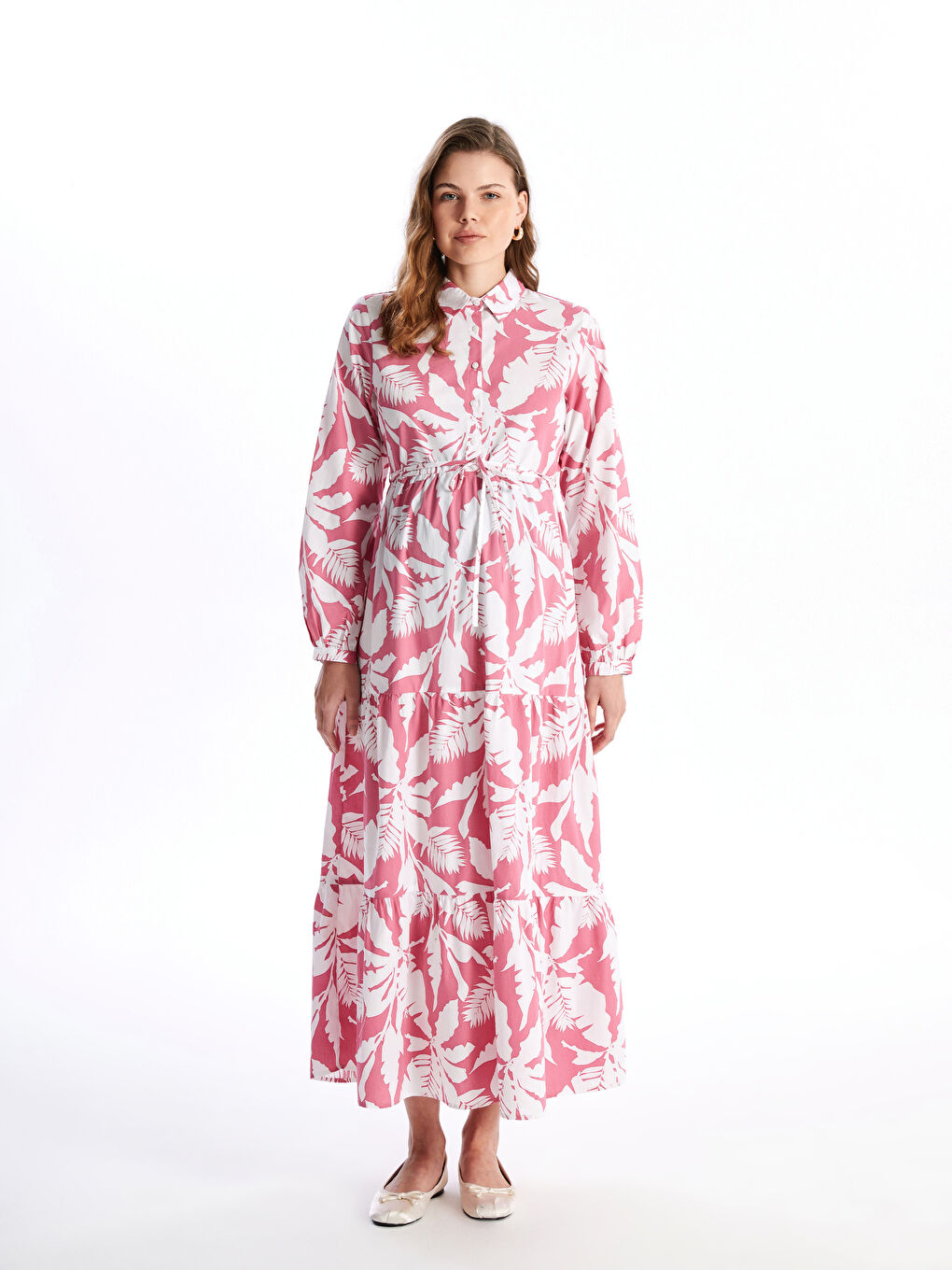 Robe de maternité à manches longues avec col et motifs-1