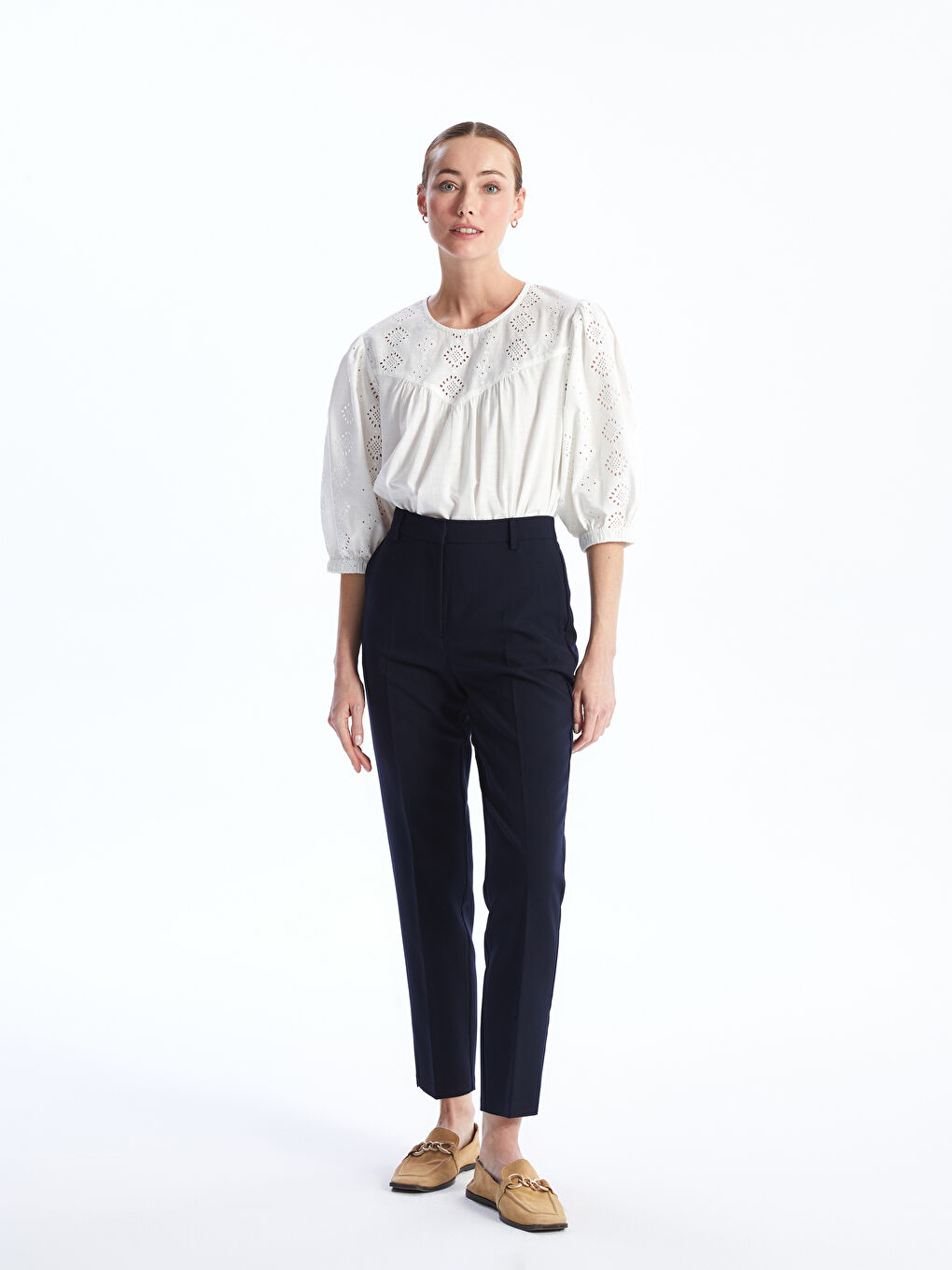 Jednostavne ženske pantalone uskog kroja -S40170Z8-E1J
