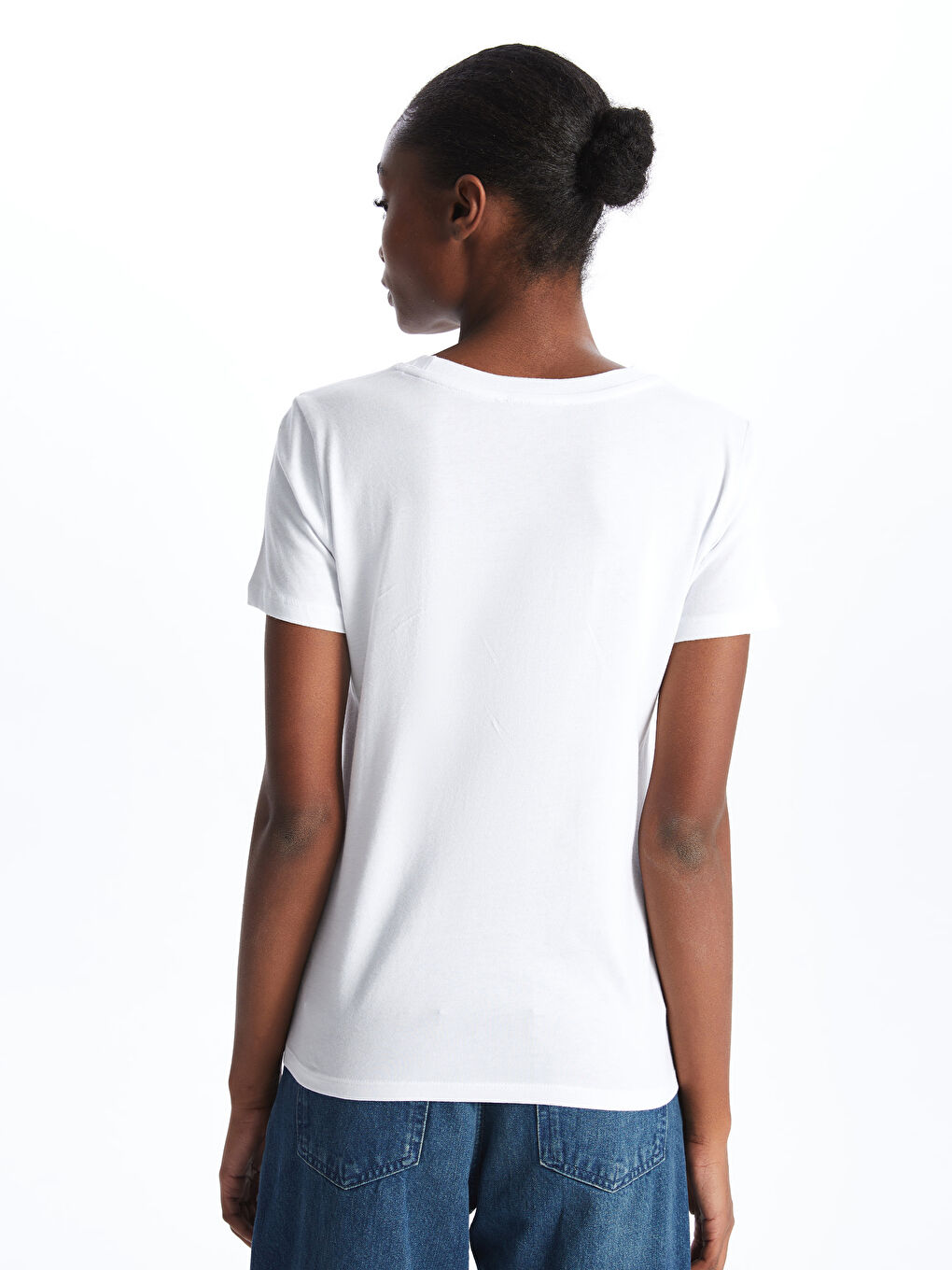 Beyaz Bisiklet Yaka Düz Kısa Kollu Kadın Tişört-4