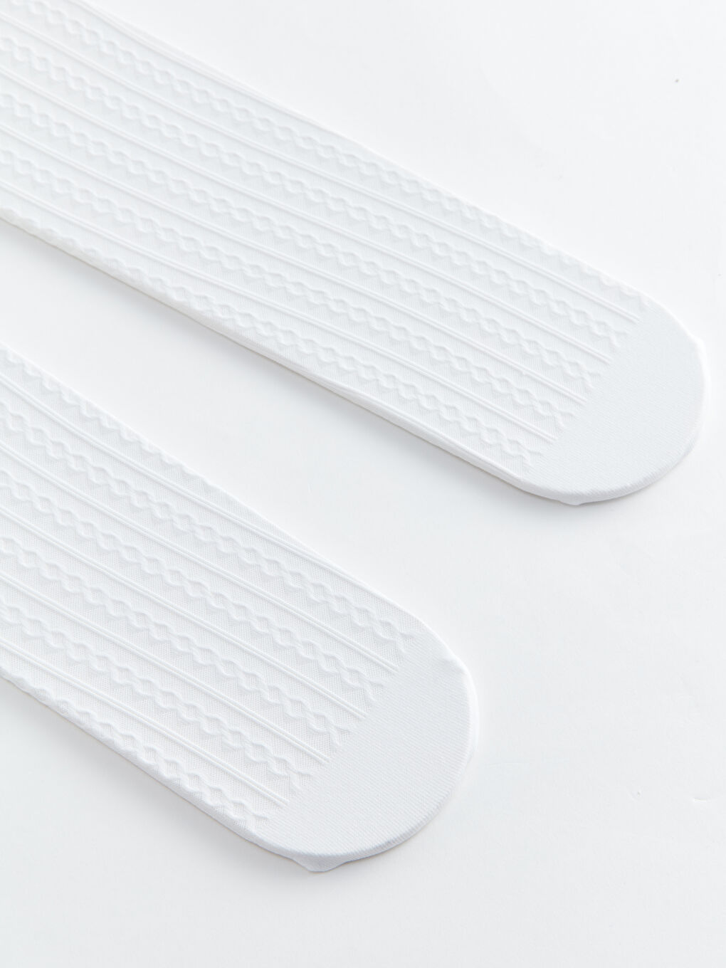 Beyaz Kendinden Desenli Kız Çocuk İnce Külotlu Çorap-1