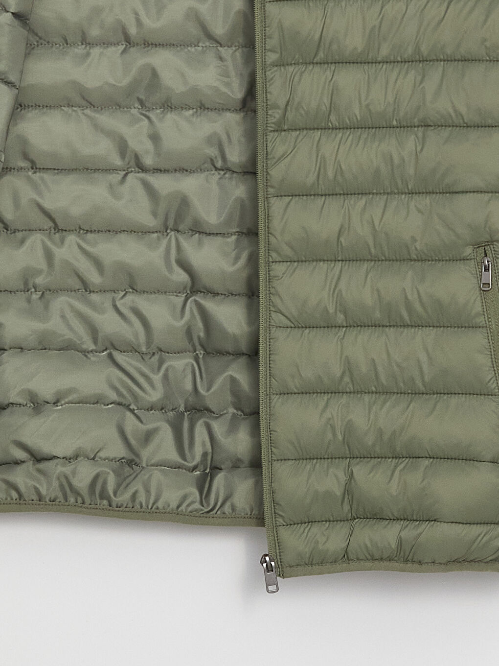 Standard Fit Funnel Neck Men's Puffer Gilet -S40392Z8-GYA
