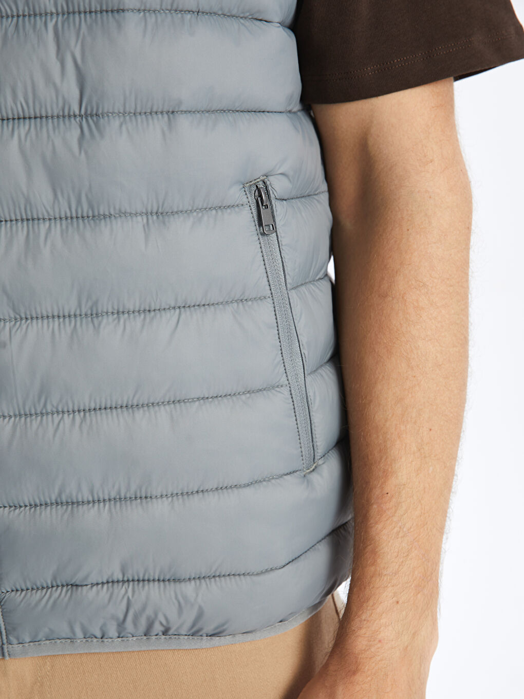 LCWAIKIKI Classic Standard Fit Funnel Neck Men's Puffer Gilet -S40392Z8-SZD