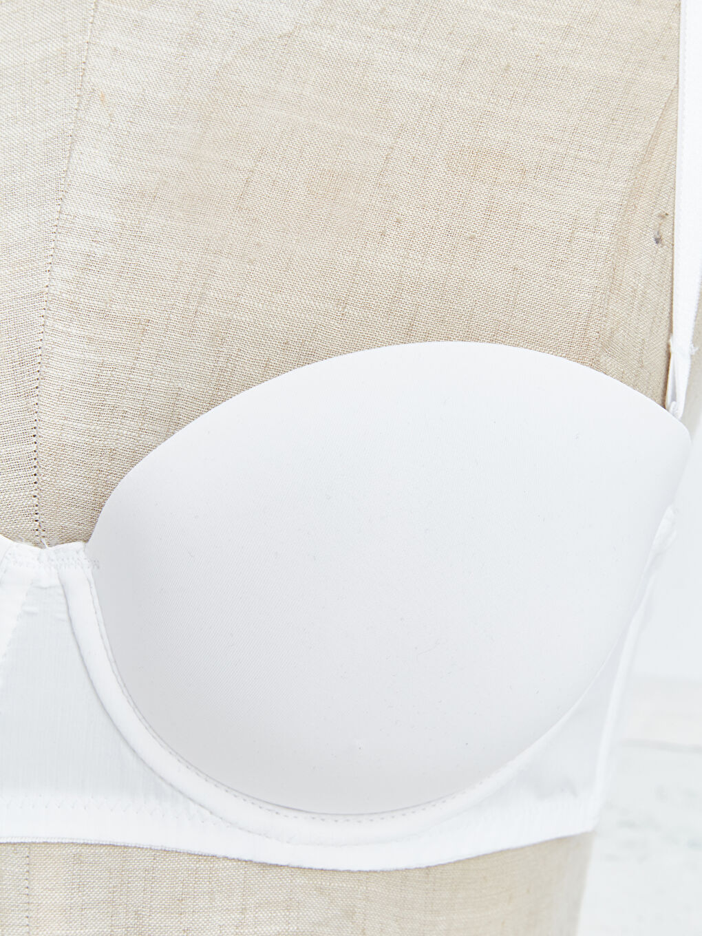 Beyaz Balenli Yarım Dolgulu Düz Straplez Sütyen-2