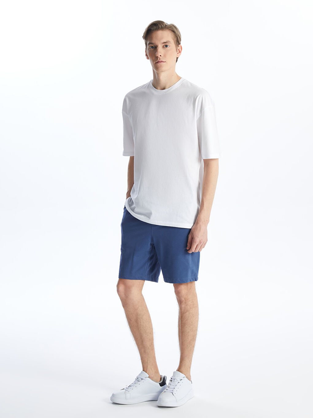 İndigo Standart Kalıp Erkek Şort