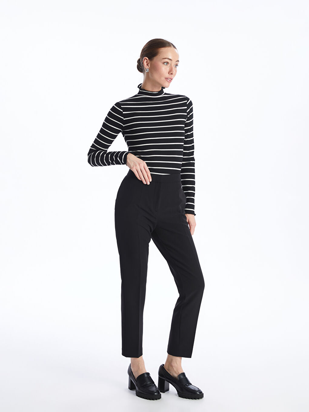 Pantalon Coupe Carotte Uni pour Femmes-1