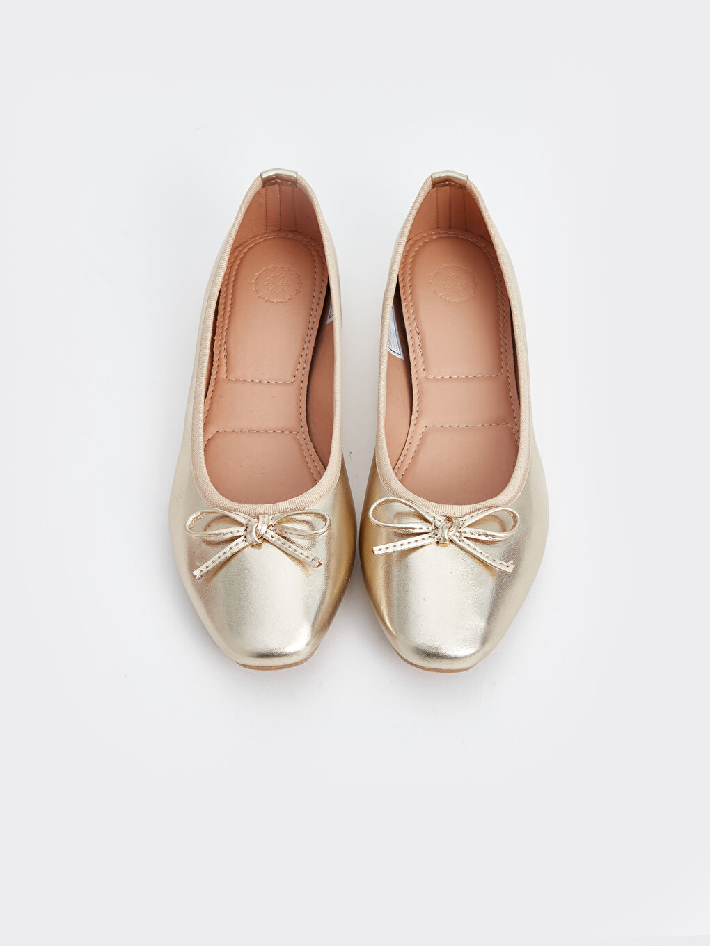 حذاء باليه مسطح للسيدات بتفاصيل فيونكة-2
