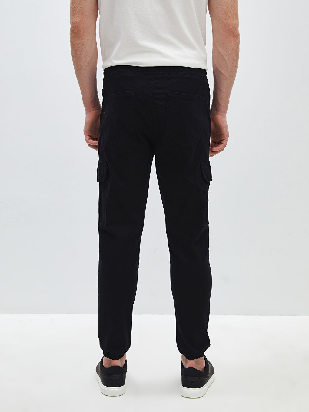 CRNA Cargo pantalone Muškarac -S41004Z8-RQL