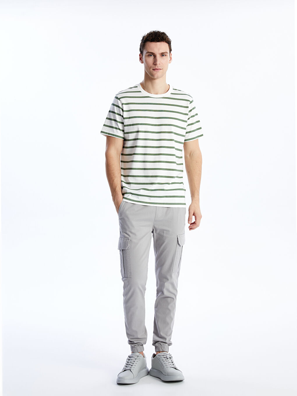 Ерлерге арналған жолақты трикотаж футболка-1