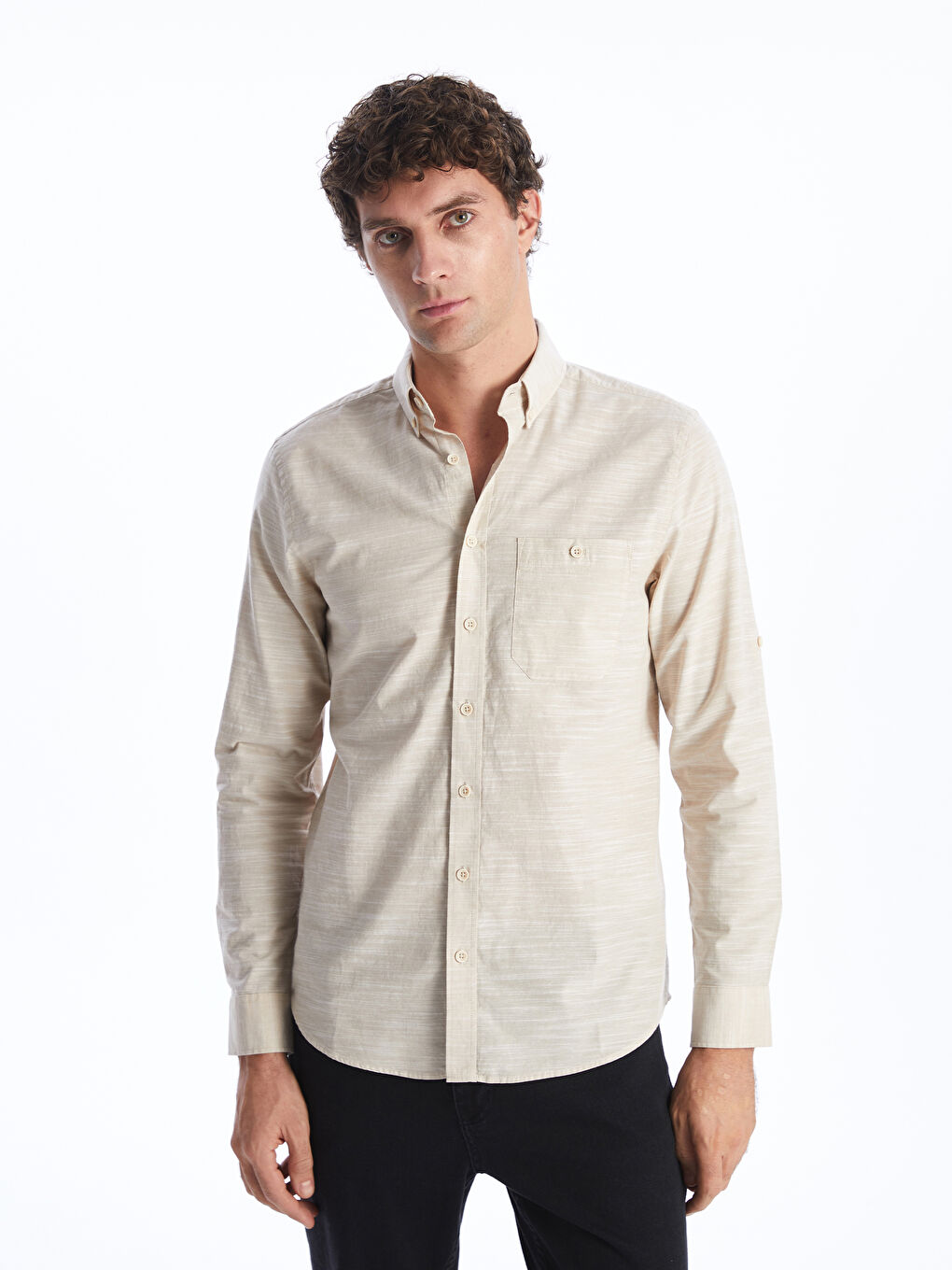 Ерлерге арналған ұзын жеңді стандартты пішімді жейде