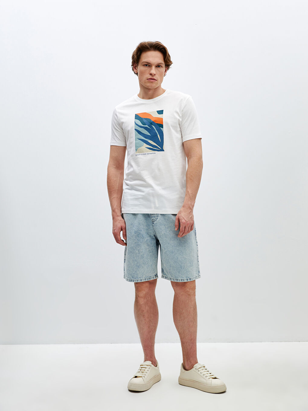 Ekru Bisiklet Yaka Kısa Kollu Baskılı Penye Erkek Tişört-1