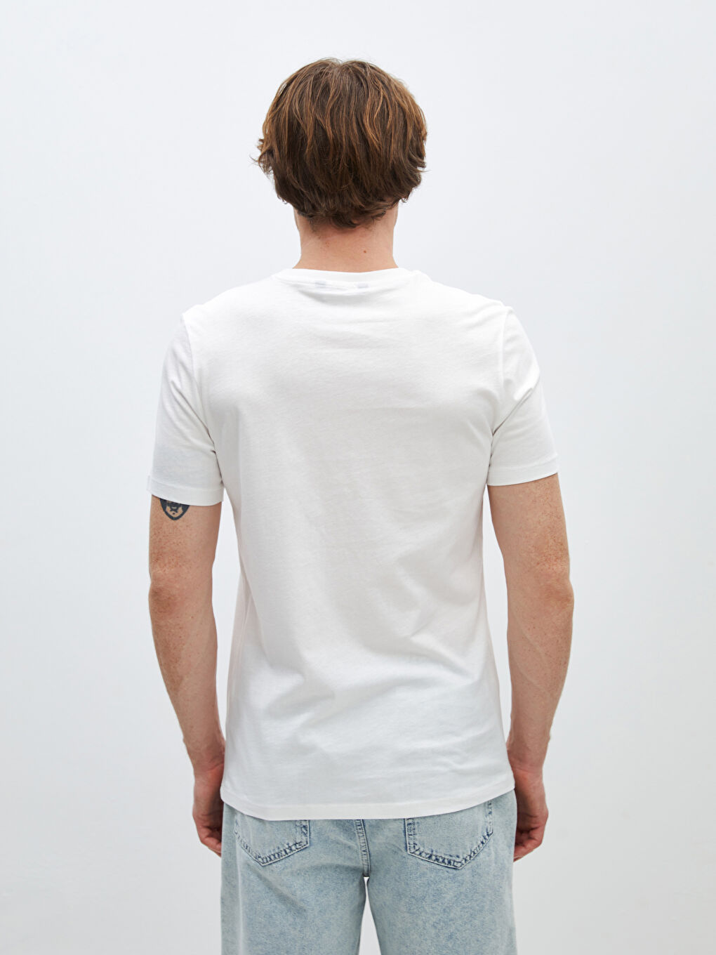 Ekru Bisiklet Yaka Kısa Kollu Baskılı Penye Erkek Tişört-3