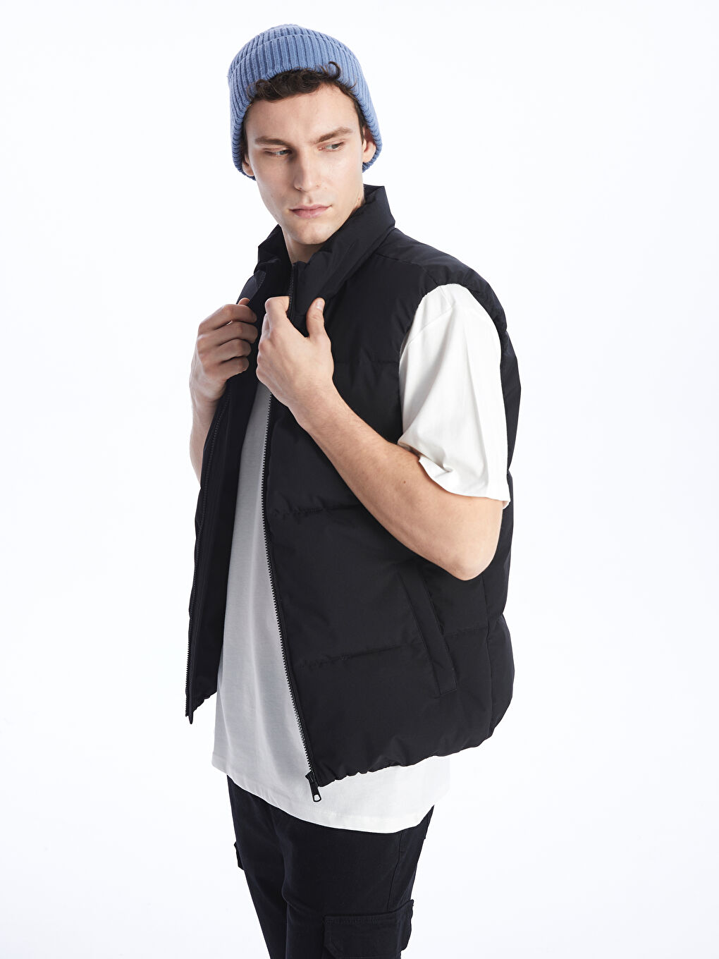Standard Fit Funnel Neck Men's Puffer Gilet -S42352Z8-CVL