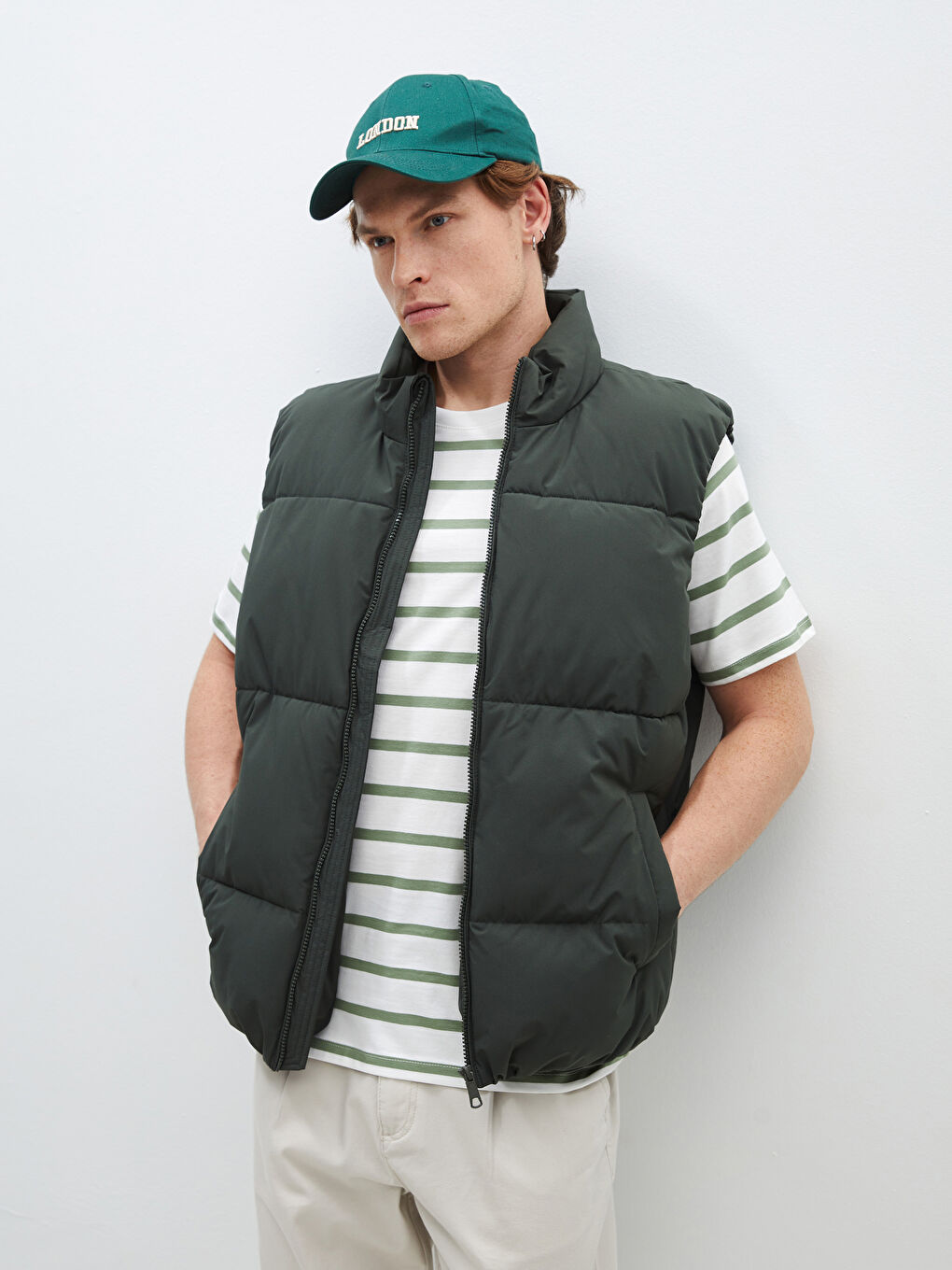 ерлерге арналған стандартты пішім биік жағалы пуховик жилет