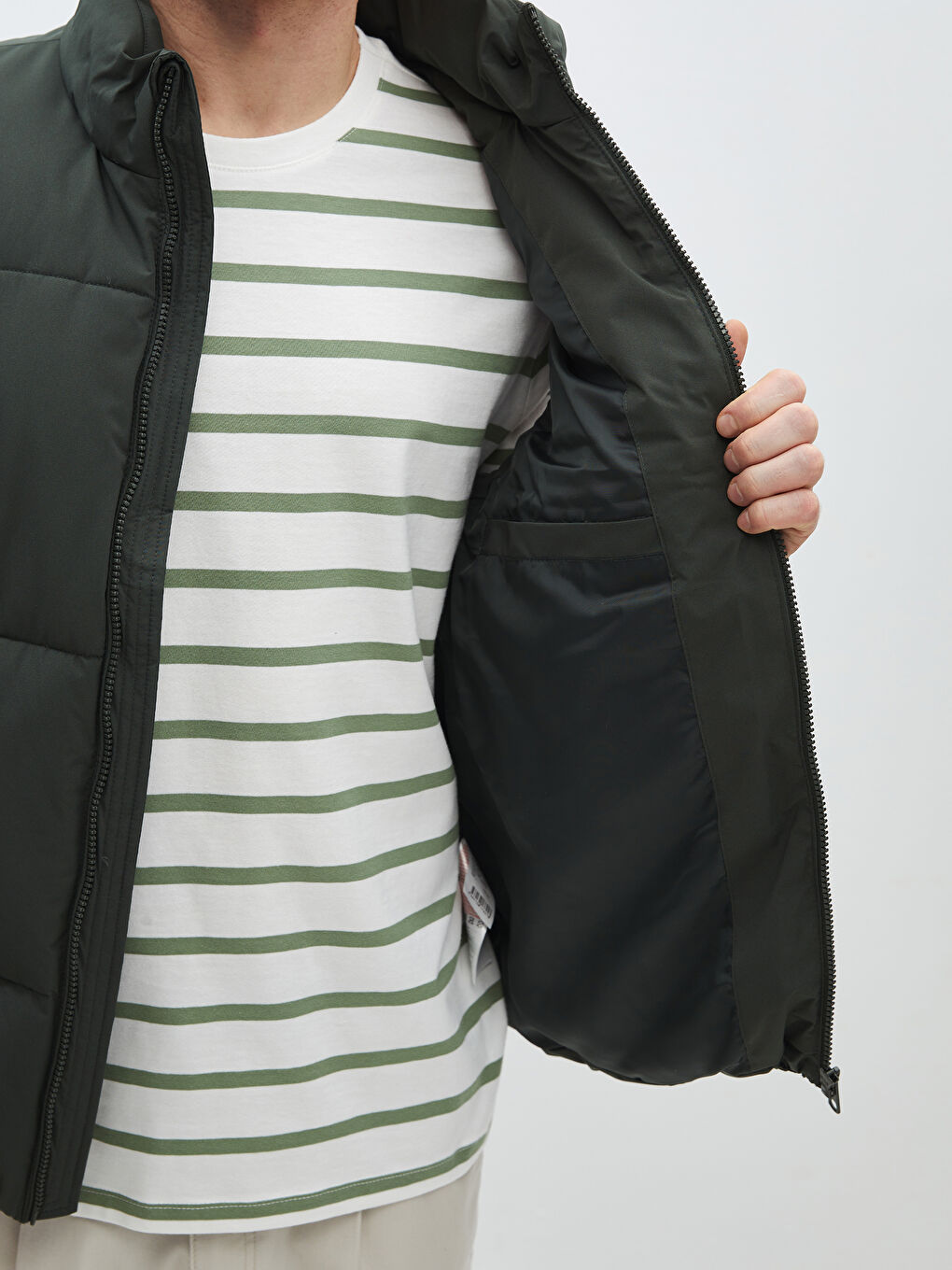 ерлерге арналған стандартты пішім биік жағалы пуховик жилет-3