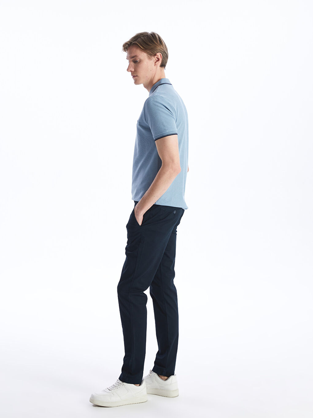 TAMNO PLAVA Chino pantalone Muškarci -S42568Z8-KN7
