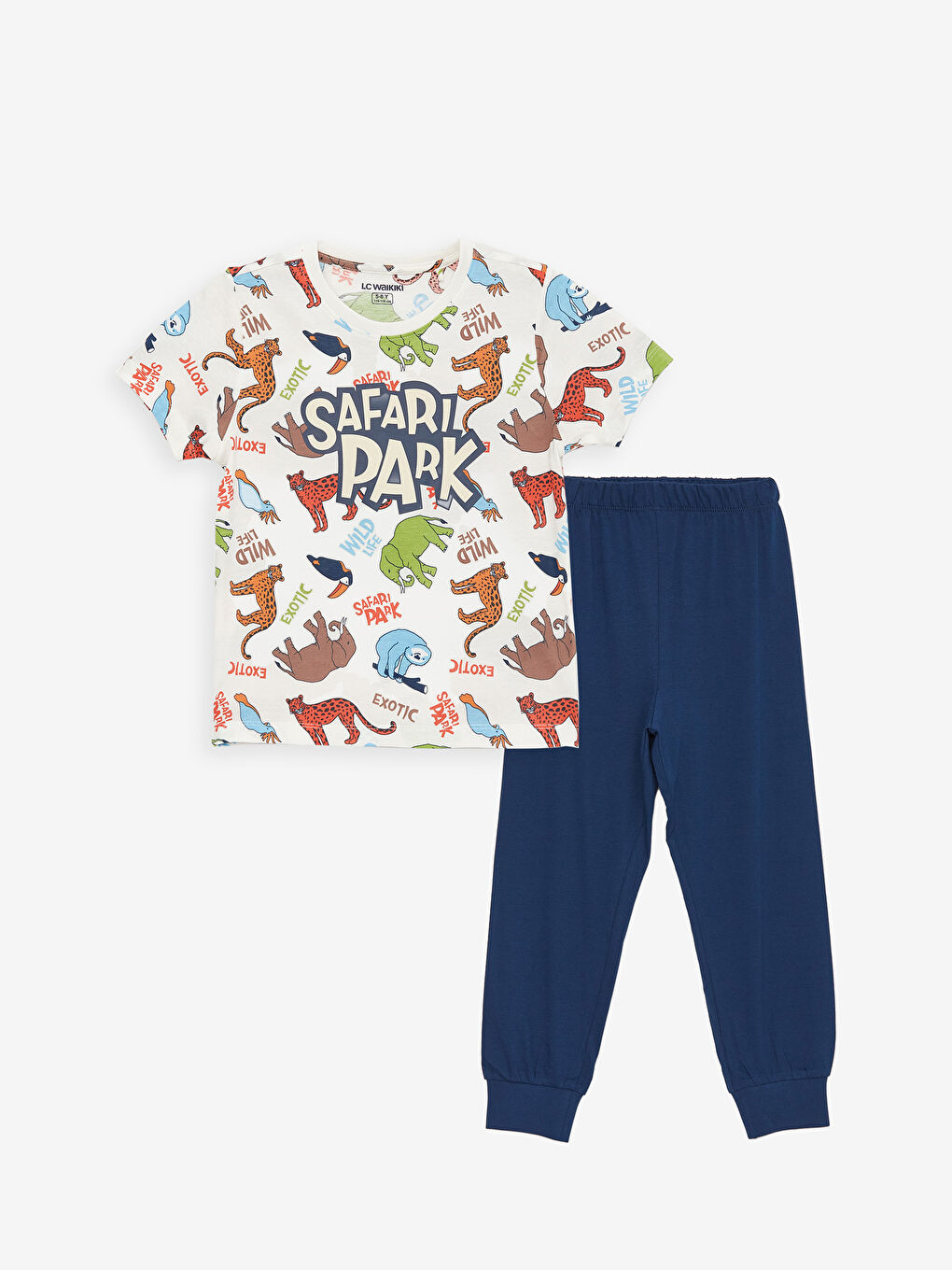 طقم بيجامة للأولاد بياقة دائرية وكم قصير مطبوع
