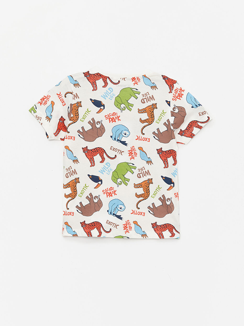 طقم بيجامة للأولاد بياقة دائرية وكم قصير مطبوع-3