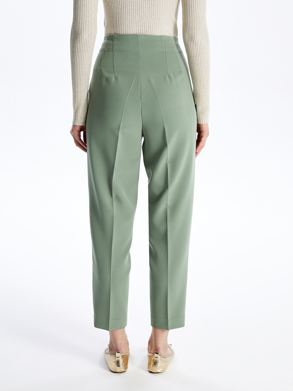 Women's Carrot Fit Plain Trousers-3