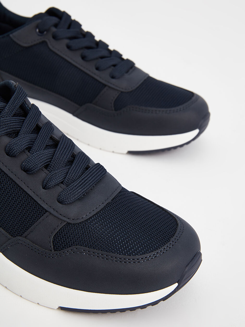 أحذية رياضية رجالي برباط-2