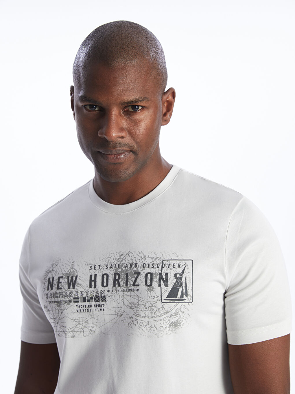 T-shirt pour hommes en coton peigné imprimé à manches courtes et col rond