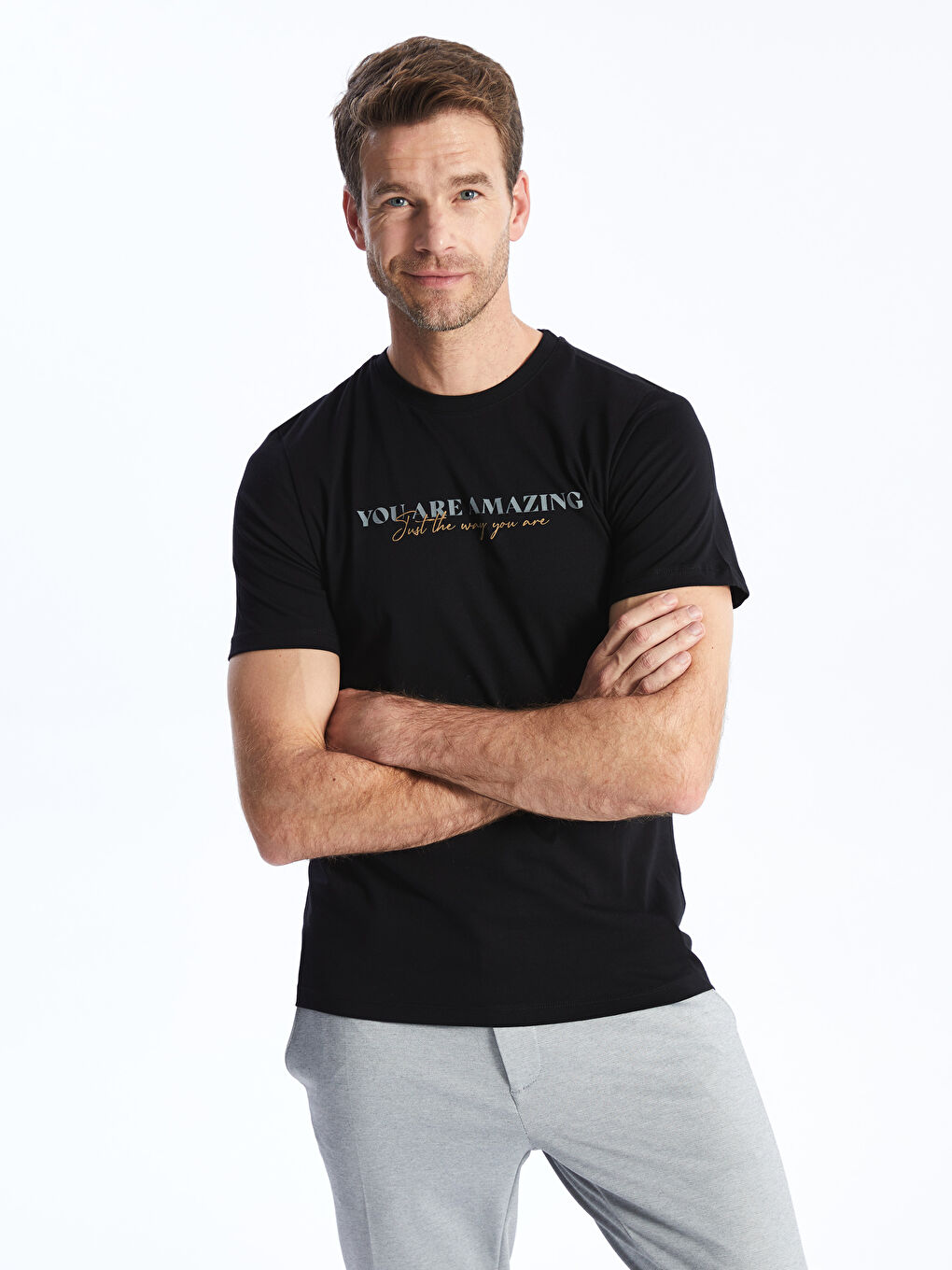 T-shirt pour hommes en coton peigné imprimé à manches courtes et col rond-1