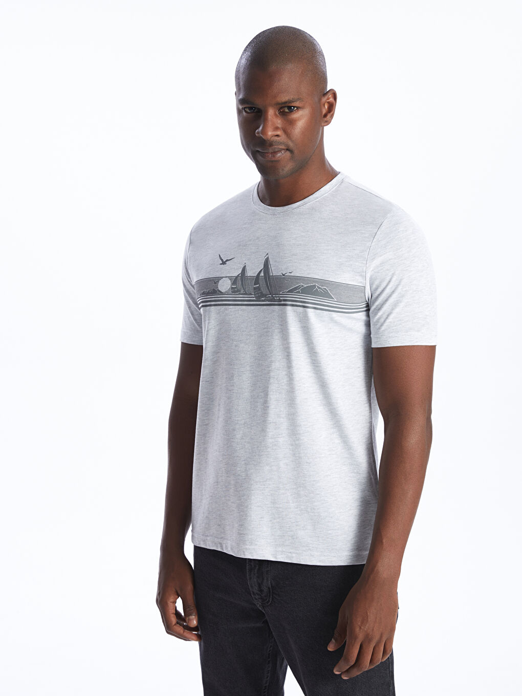 Bej Bisiklet Yaka Kısa Kollu Baskılı Penye Erkek Tişört