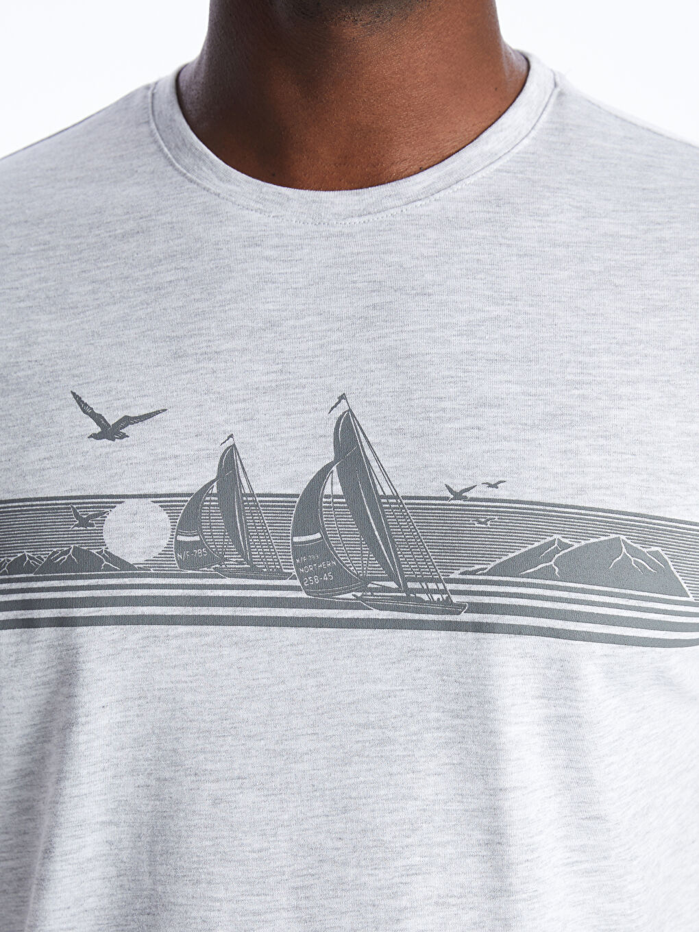 Bej Bisiklet Yaka Kısa Kollu Baskılı Penye Erkek Tişört-3