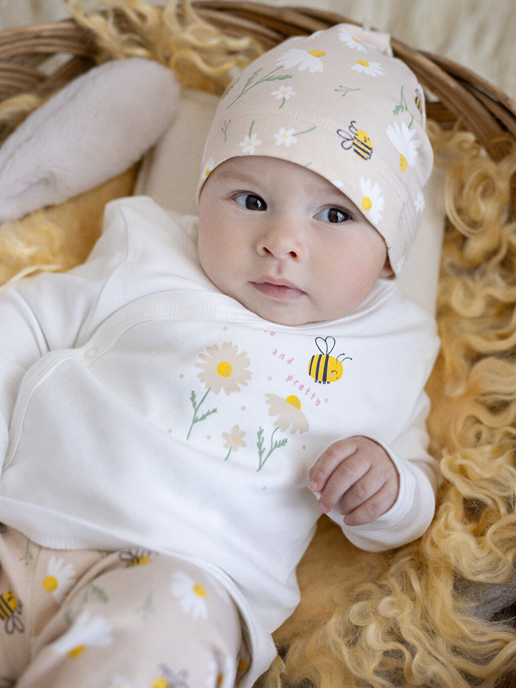 LCW baby Ekru Bisiklet Yaka Baskılı Kız Bebek Hastane Çıkış Seti 4'lü - 1