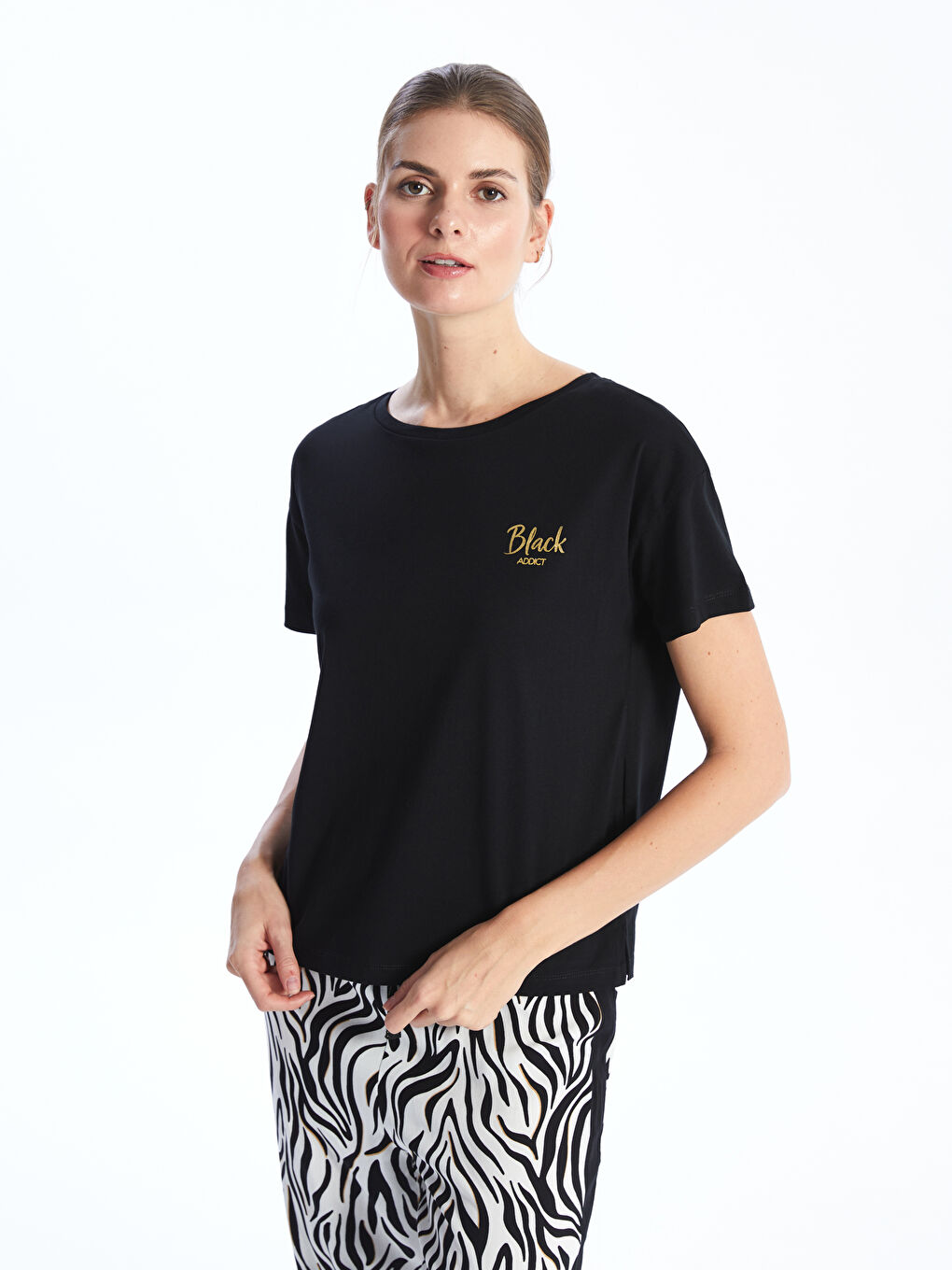 Crew Neck Embroidered Short Sleeve Women's Pajama Set -S43185Z8-LRA