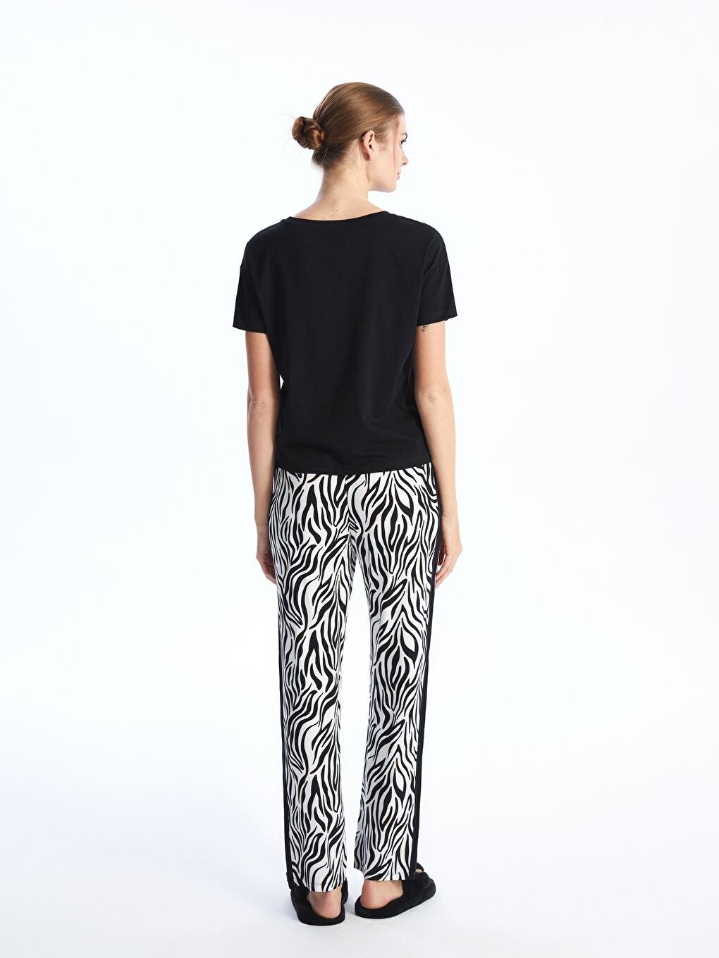 Crew Neck Embroidered Short Sleeve Women's Pajama Set -S43185Z8-LRA