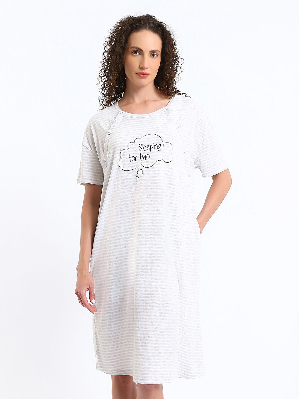 قميص نوم مطبوع بكول مدور وكم قصير للحوامل-1