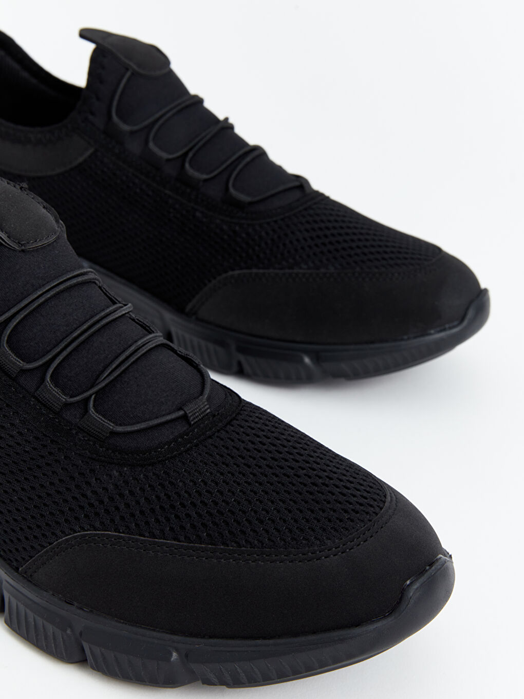 Siyah Bağcıklı File Detaylı Erkek Çocuk Spor Ayakkabı-2