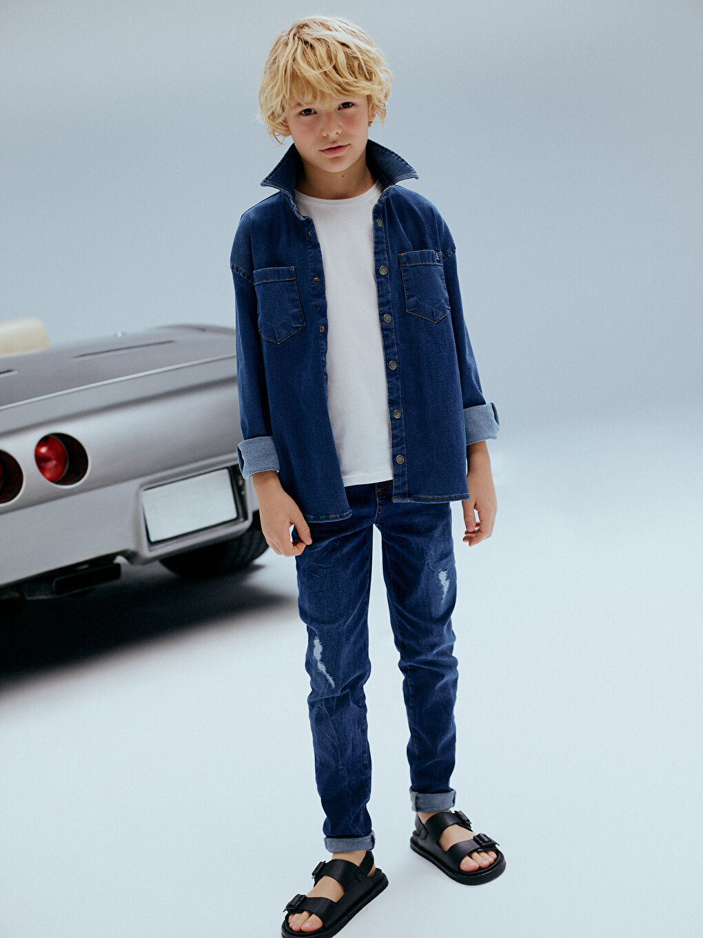 LCW Kids Koyu Rodeo Super Skinny Fit Yırtık Detaylı Erkek Çocuk Jean Pantolon