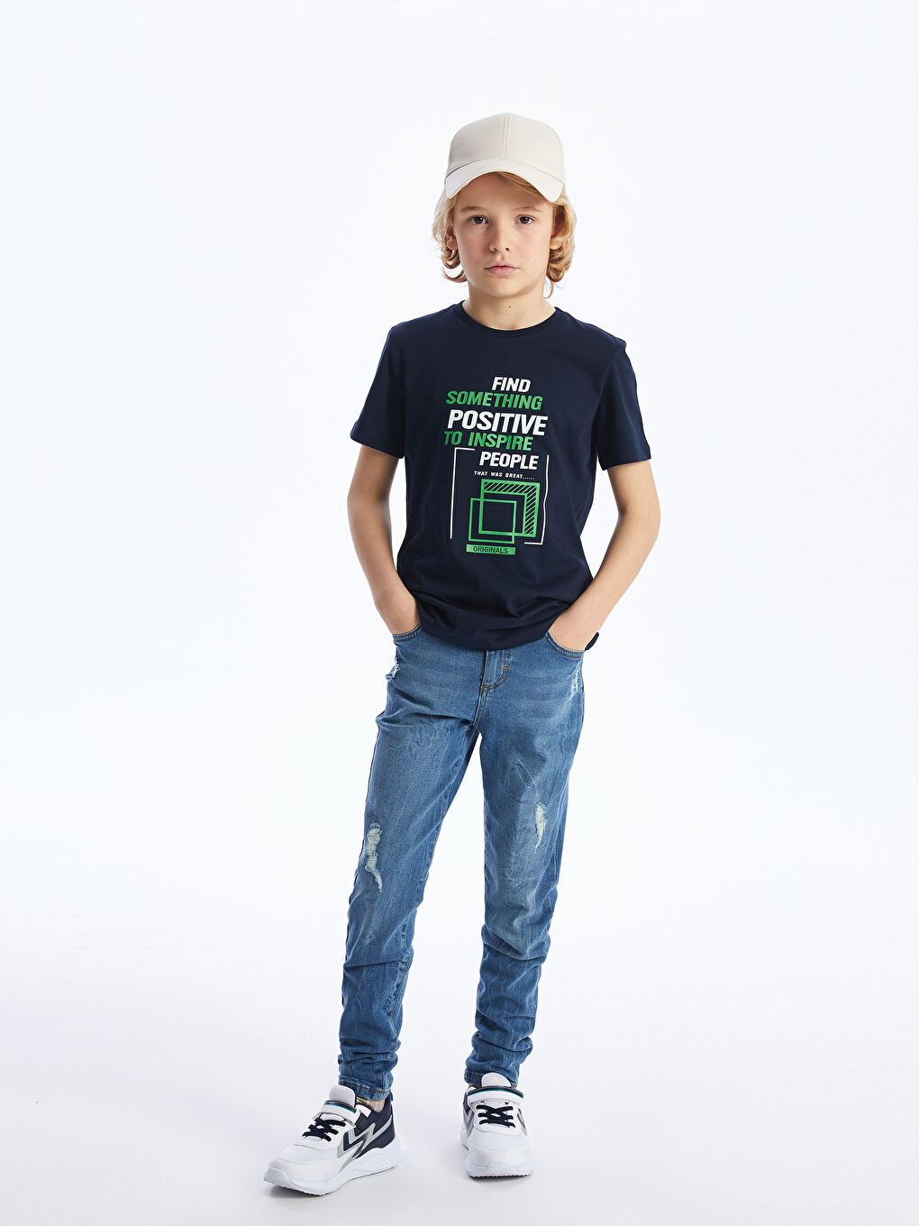 LCW Kids Orta İndigo Rodeo Super Skinny Fit Yırtık Detaylı Erkek Çocuk Jean Pantolon