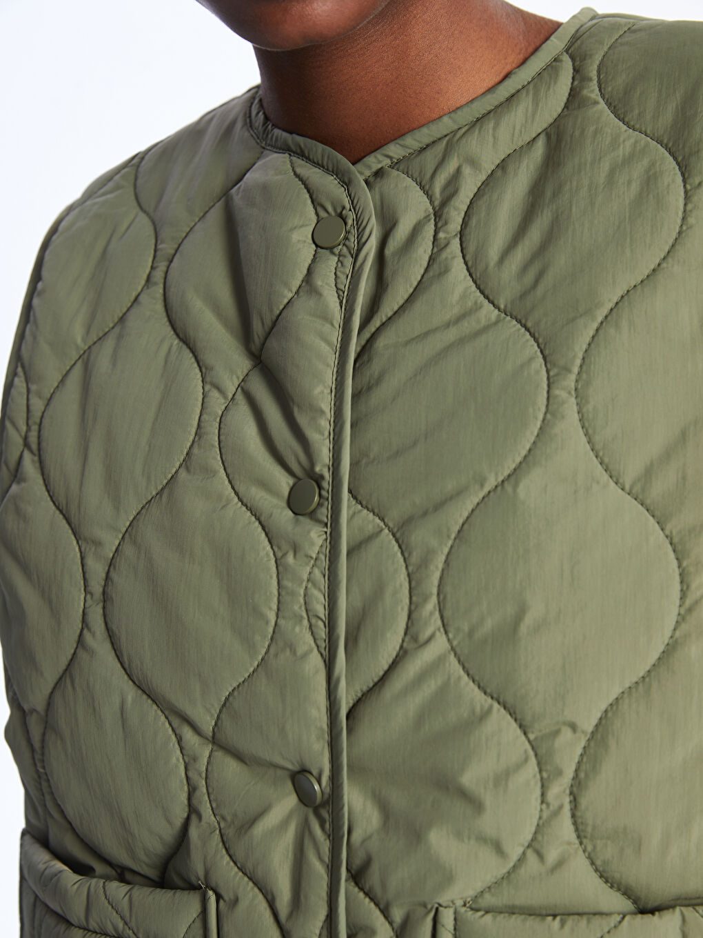 Doudoune Sans Manches Pour Femmes À Col Rond Et Motifs-3