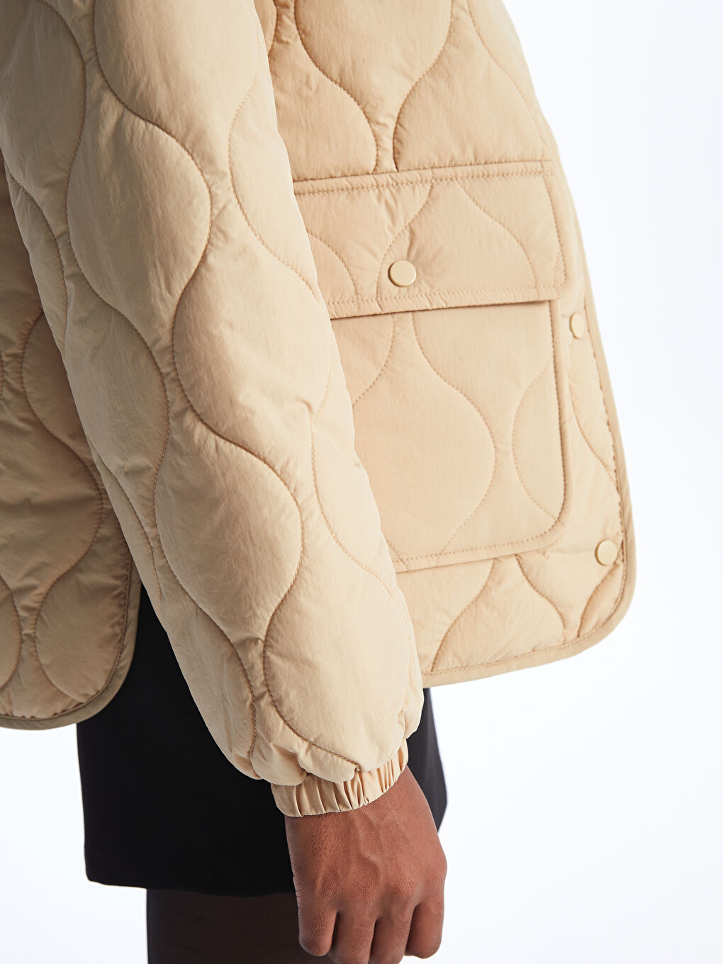 Geacă Matlasată cu guler rotund și model propriu pentru femei-3