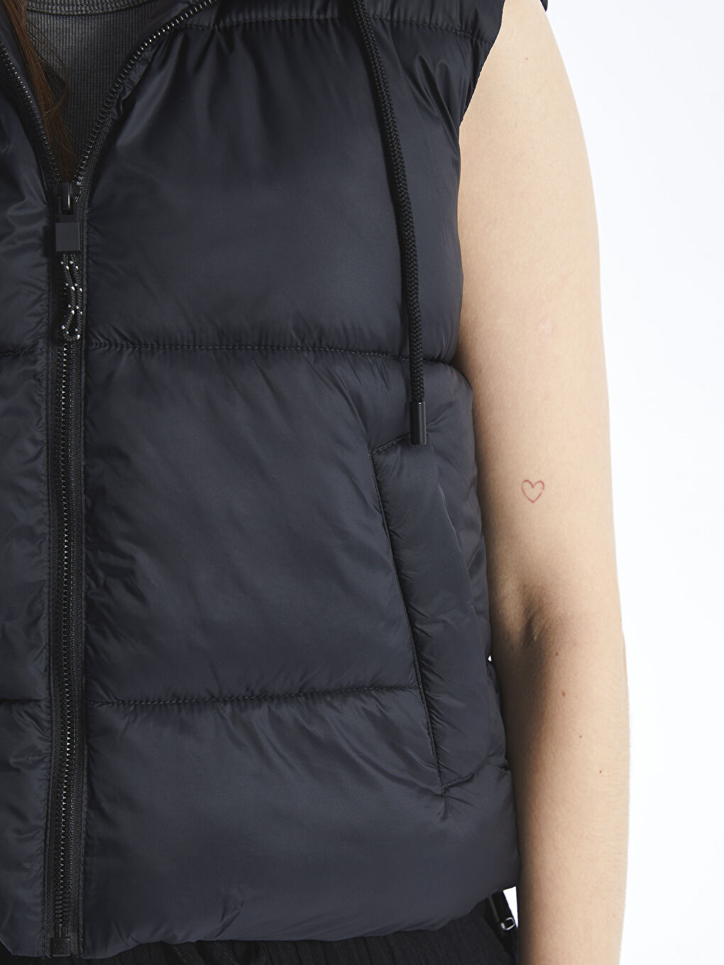 Women's Hooded Plain Puffer Gilet-3
